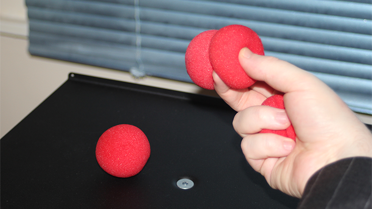 Royle's Comedy Cabaret Sponge Ball Routine by Jonathan Royle - Mixed Media Download