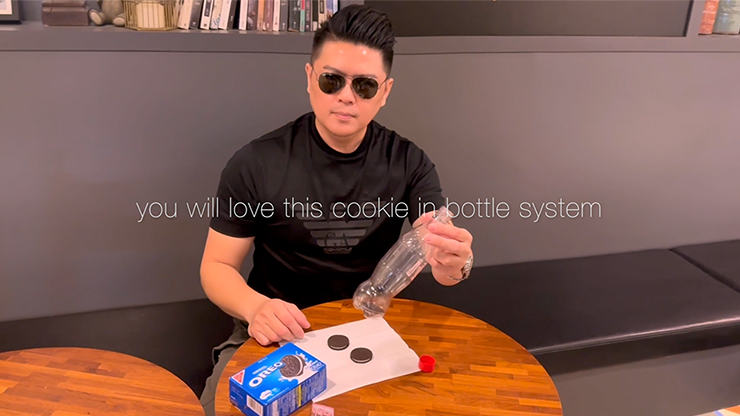 Cookie in Bottle (Gimmick and Online Instructions) by Taiwan Ben - Trick