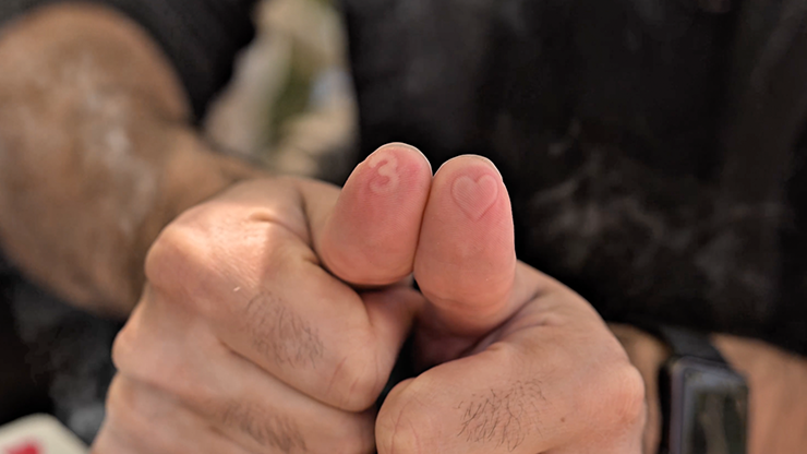 No Pain No Gain by Adrian Vega & Gonzalo Albiñana