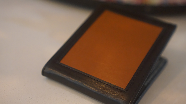 Chameleon Skin Wallet by Jim Steinmeyer - Trick